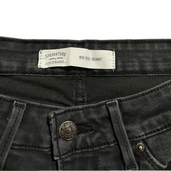 Signature Levi’s Strauss Jeans - Picture 8 of 8